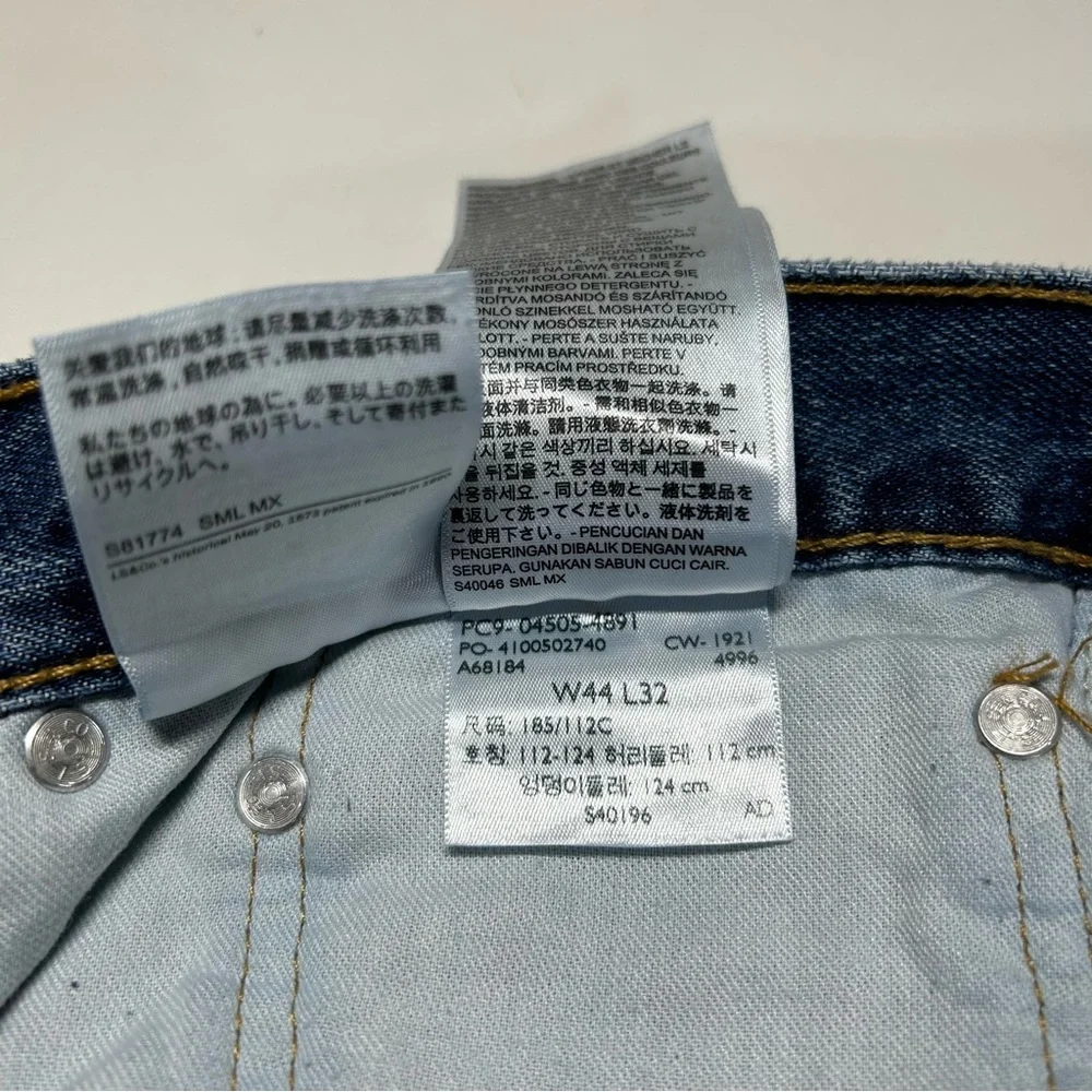 Levi’s 505 Men's Regular Fit Straight Leg Blue Denim Jeans Pants Size 44 x 32
